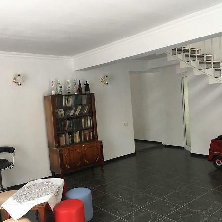 Guest House Maxim Makhinjauri Extérieur photo