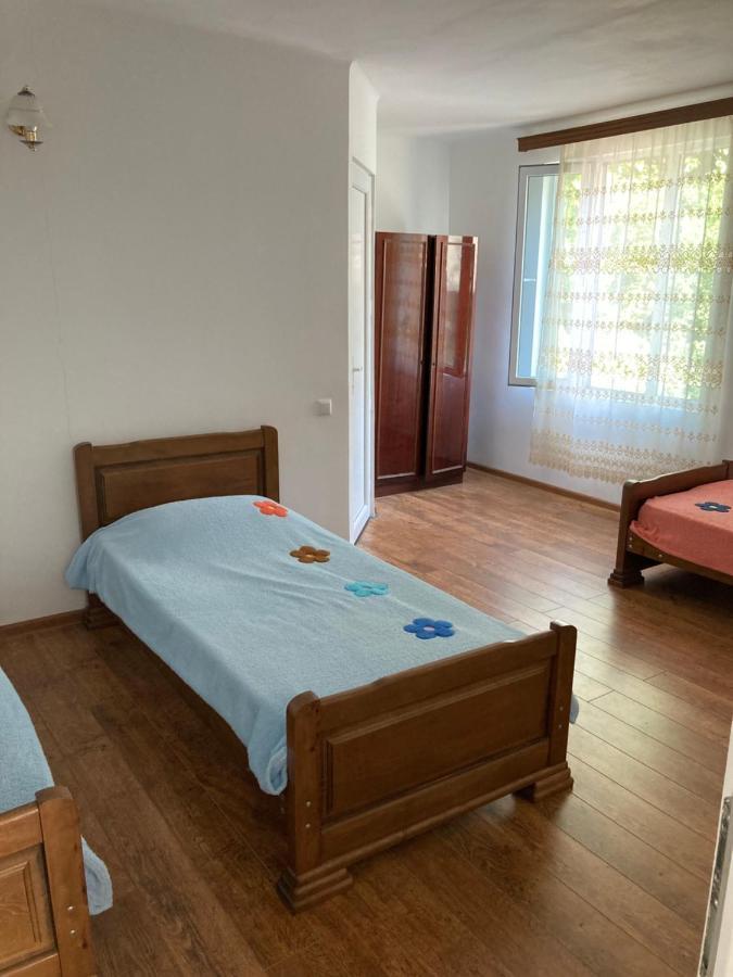 Guest House Maxim Makhinjauri Extérieur photo