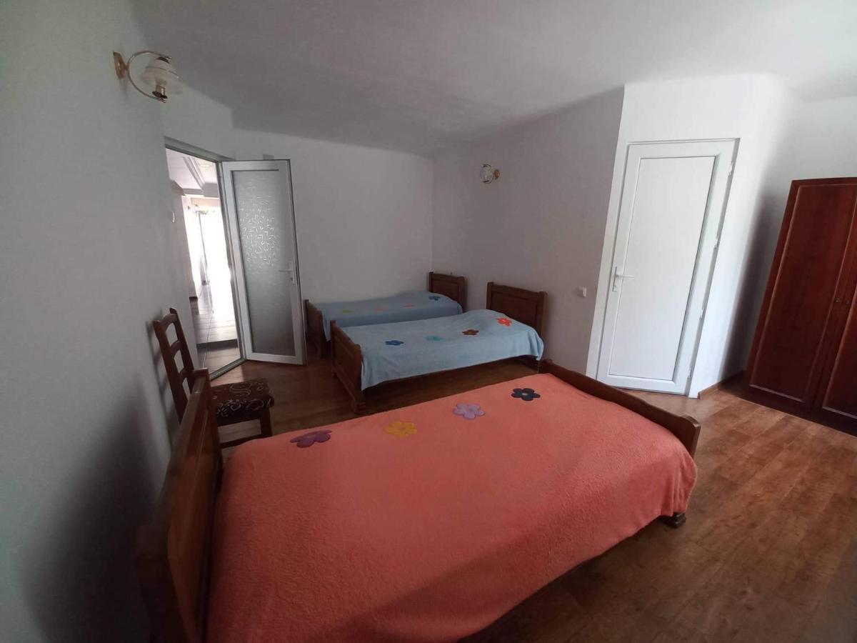 Guest House Maxim Makhinjauri Extérieur photo