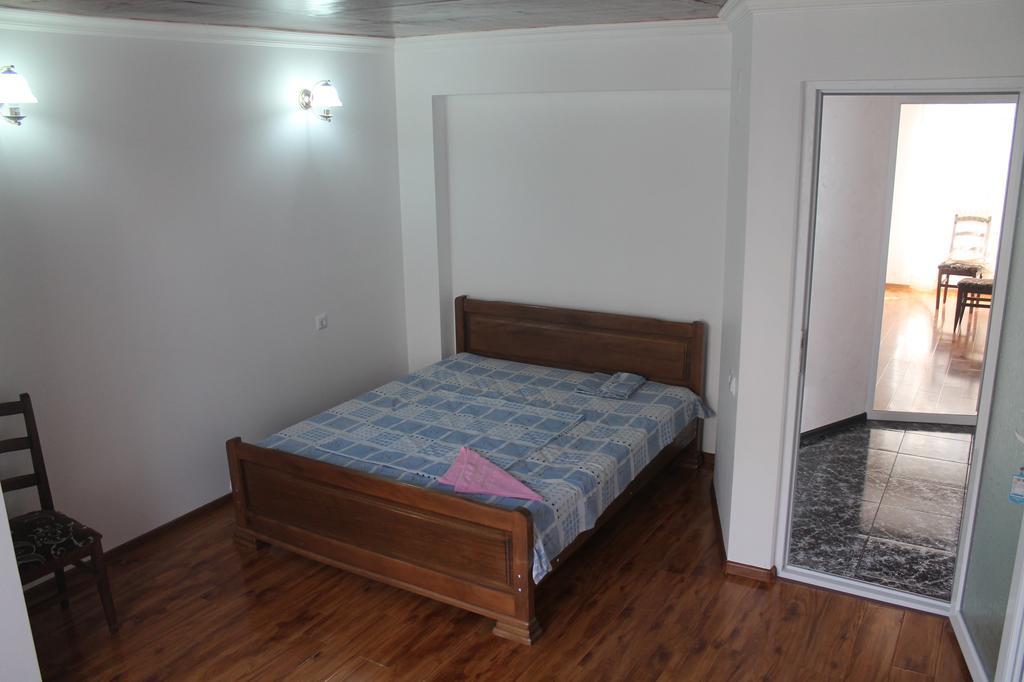 Guest House Maxim Makhinjauri Extérieur photo