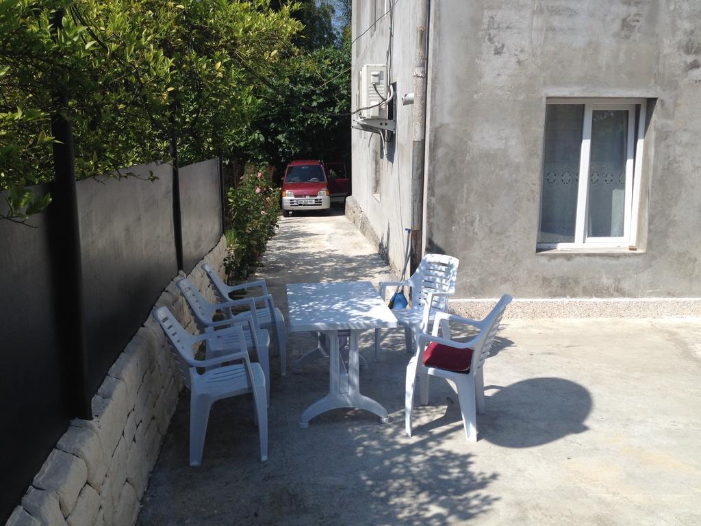 Guest House Maxim Makhinjauri Extérieur photo