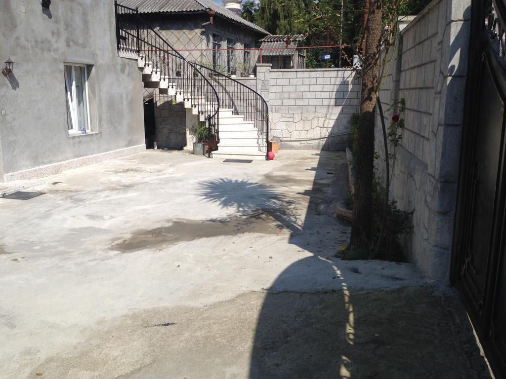 Guest House Maxim Makhinjauri Extérieur photo