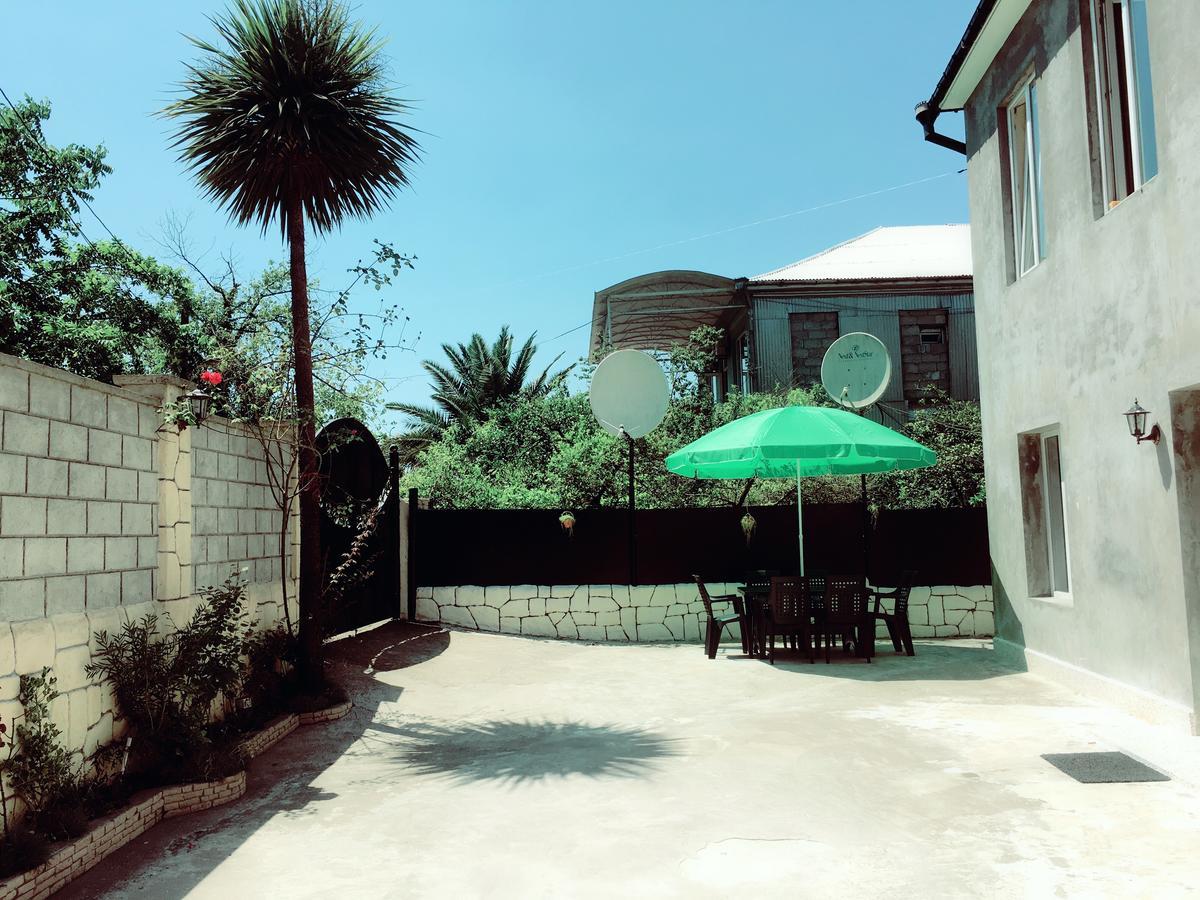 Guest House Maxim Makhinjauri Extérieur photo