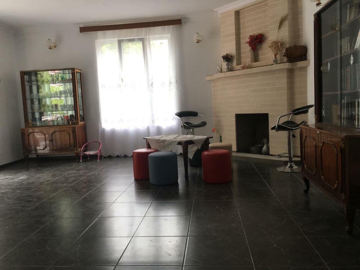 Guest House Maxim Makhinjauri Extérieur photo